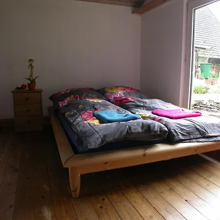 Lovely Garden House In Πανσιόν